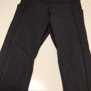 Gorgeous black Lululemon size 4 leggings